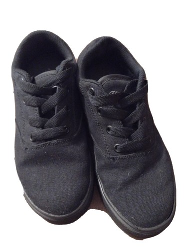black canvas heelys