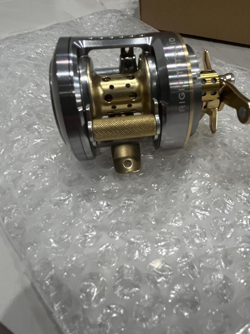 リール 834.Megabass MONOBLOCK Bespoke LIMITED MEGABASS Monoblock Bespoke Limited Grigio Titanio Left reel