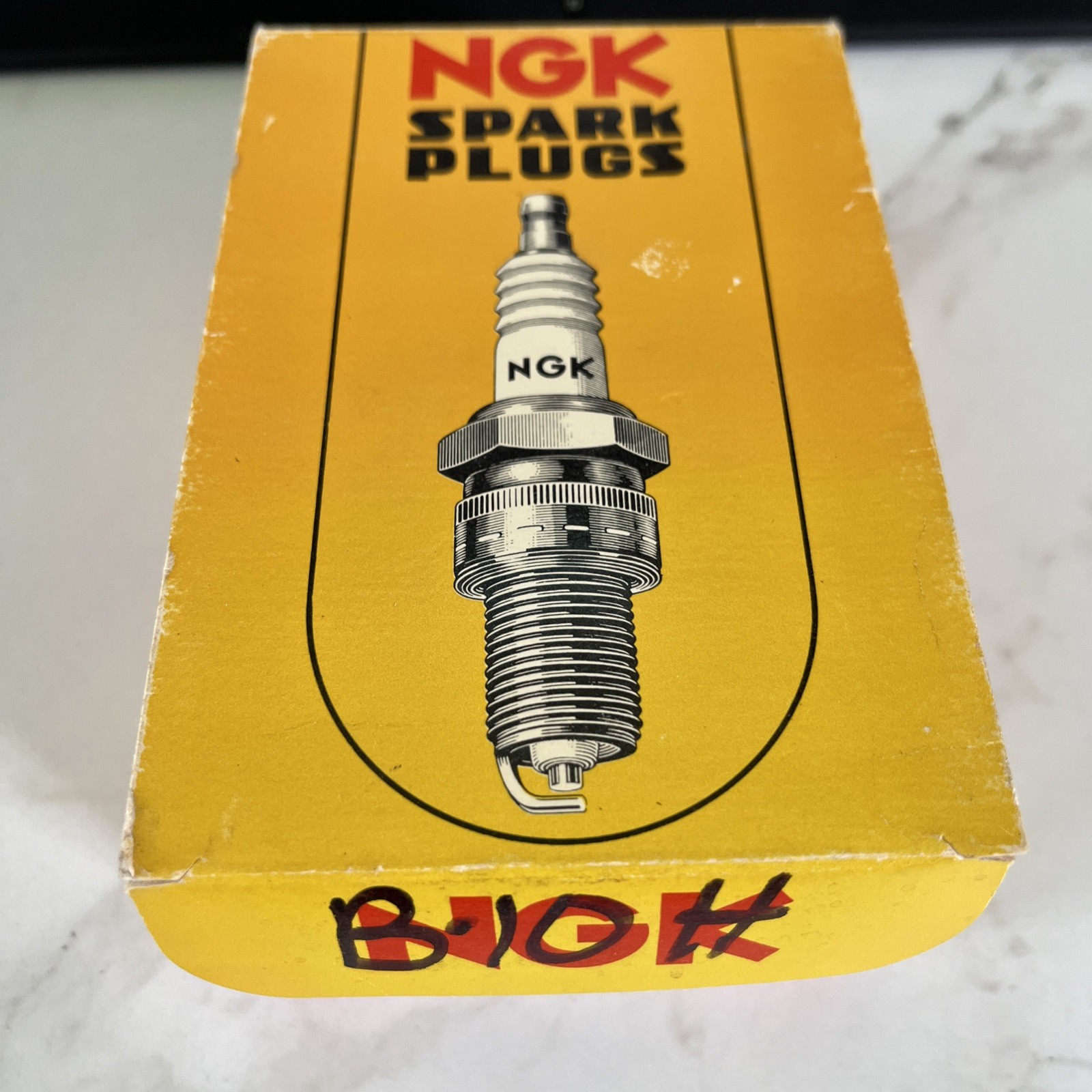 Qty 9 New Genuine NGK B-10H Spark Plugs