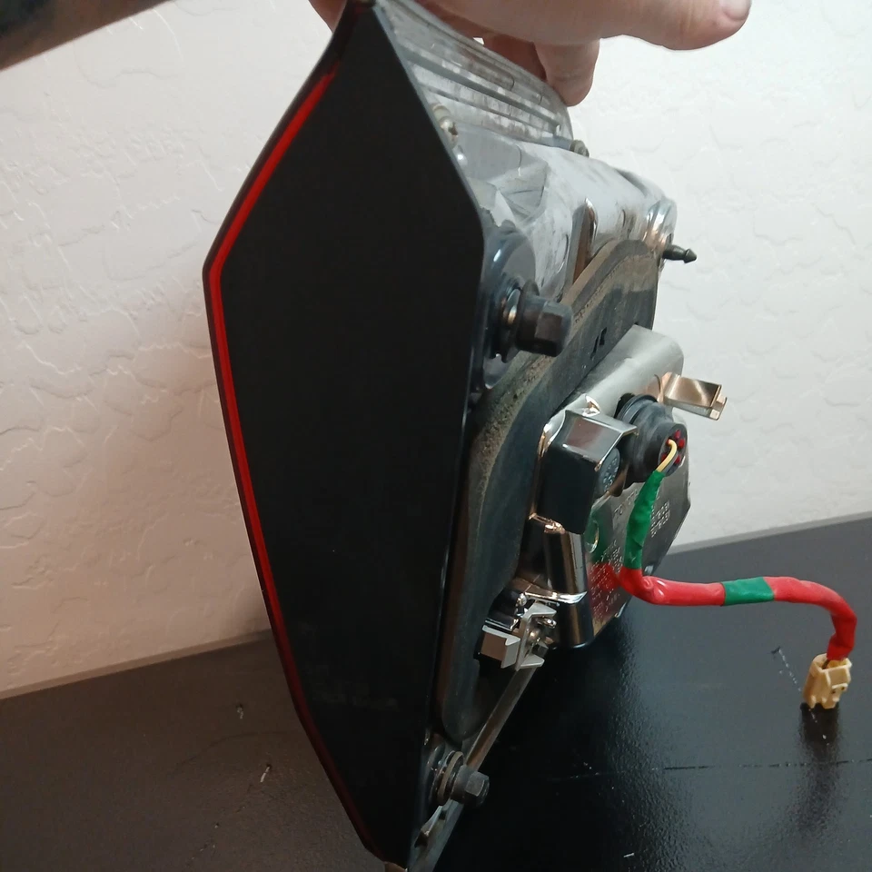 Lámpara de luz trasera LED interior derecha genuina OEM para Lexus LX570 2008-2011 81580-60220 Foto 3 de 4