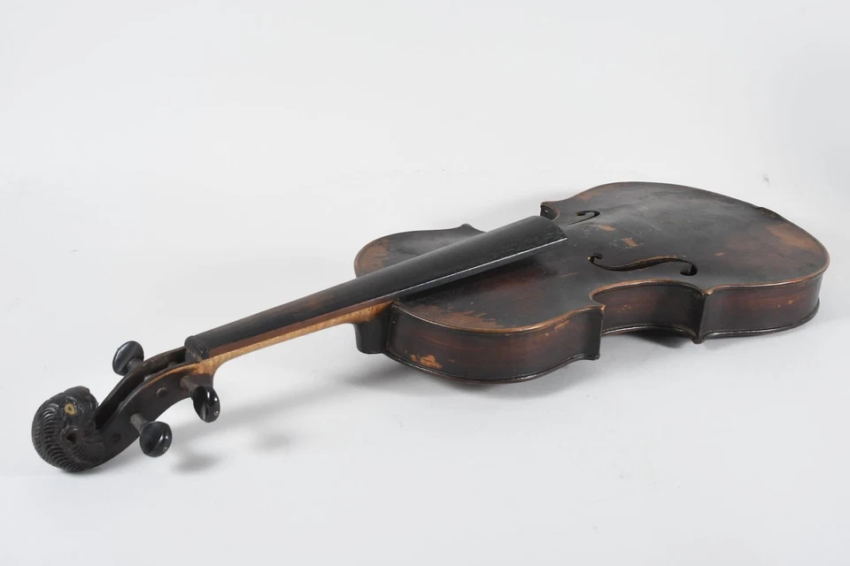 C63D09- Antike Tierkopf Geige Holz geschnitzt Perlmuttaugen - Bild 2 von 4