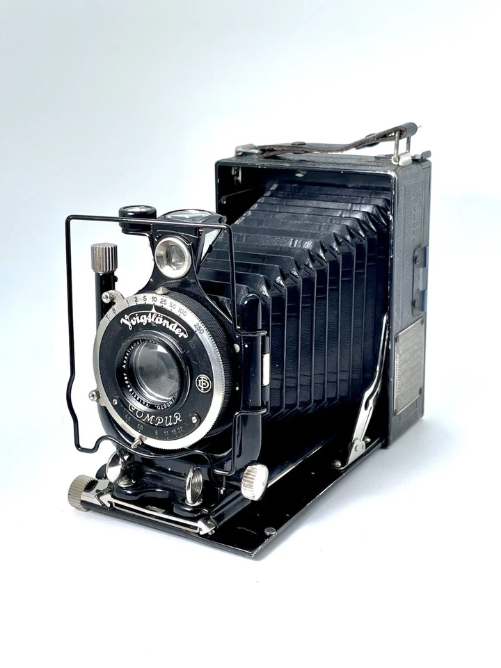 Cámara plegable antigua Voigtlander Compur Avis f4.5 con placas Kodak y estuche Foto 3 de 4