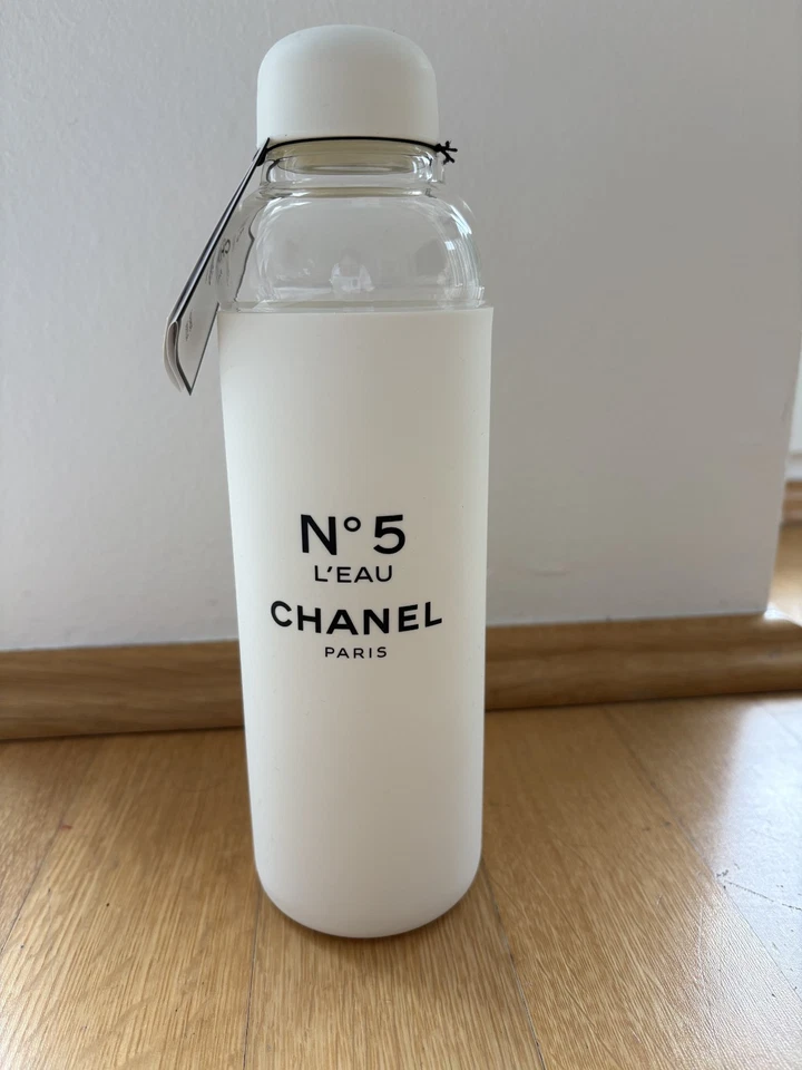 Chanel No 5 Trinkflasche aus der Factory Collection, Glasflasche