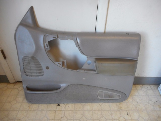 94-02 Ford Ranger Mazda B-Series Pickup OEM Right Pass Manual Door Trim