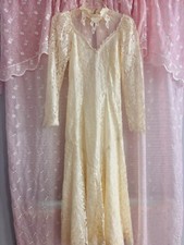 vintage lace wedding dress 1970s