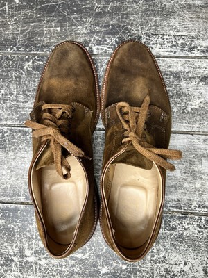 Alden 29336F Plain Toe Dover is built on the Barrie last. The model has a snuff Suede leather upper with a single flex welt leather outsole.