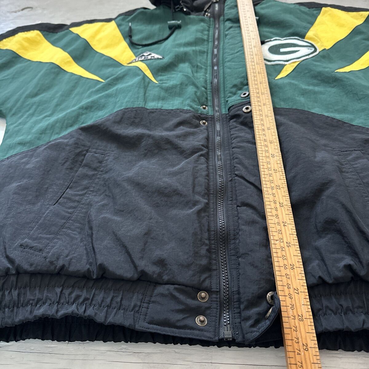 Vintage 90s NFL Pro Line APEX Green Bay Packers Shark Tooth Vintage 90s NFL Pro Line APEX Green Bay Packers Shark Tooth