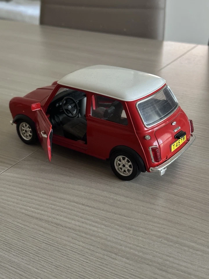 Modellino Auto Mini Cooper 1960 Scala 1/16 - Immagine 3 di 4