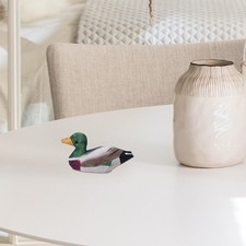 Statuetta decorativa a forma di anatra dipinta in legno, intagliata a mano,