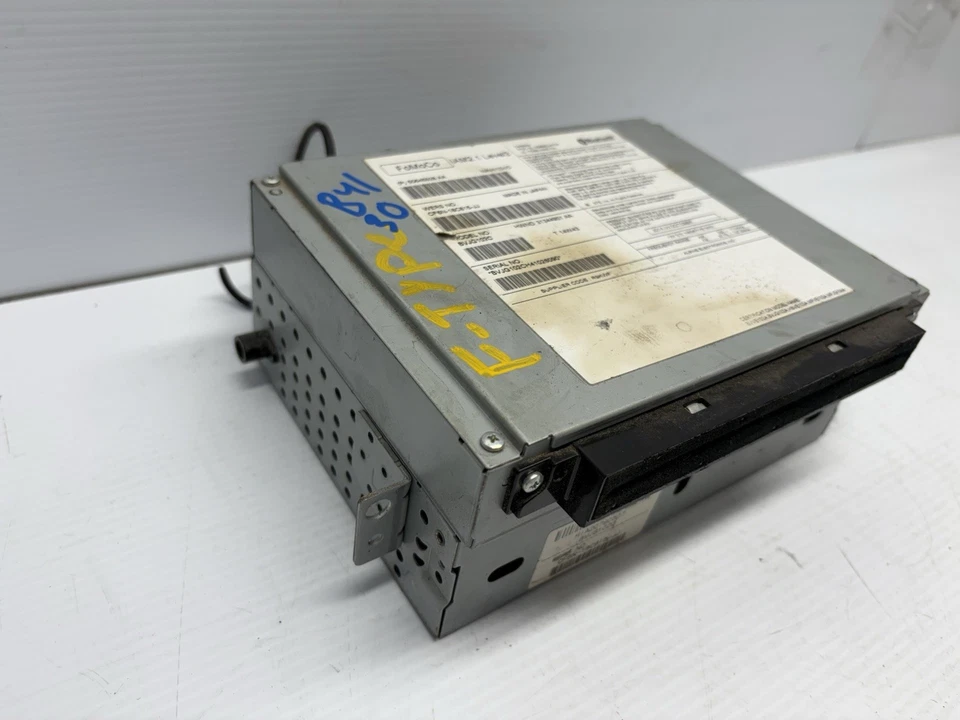 2014-2016 Jaguar F Type XF AM FM MP3 com CD player de disco único CF6N-18C815-JJ - Imagem 2 de 4