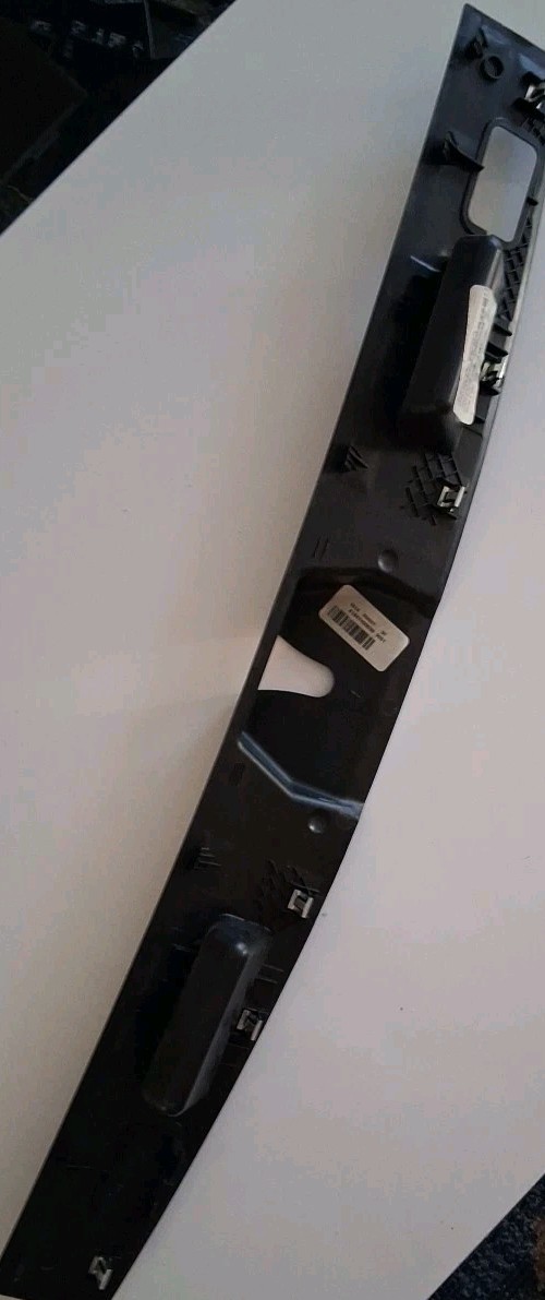 Picture 2 of 3