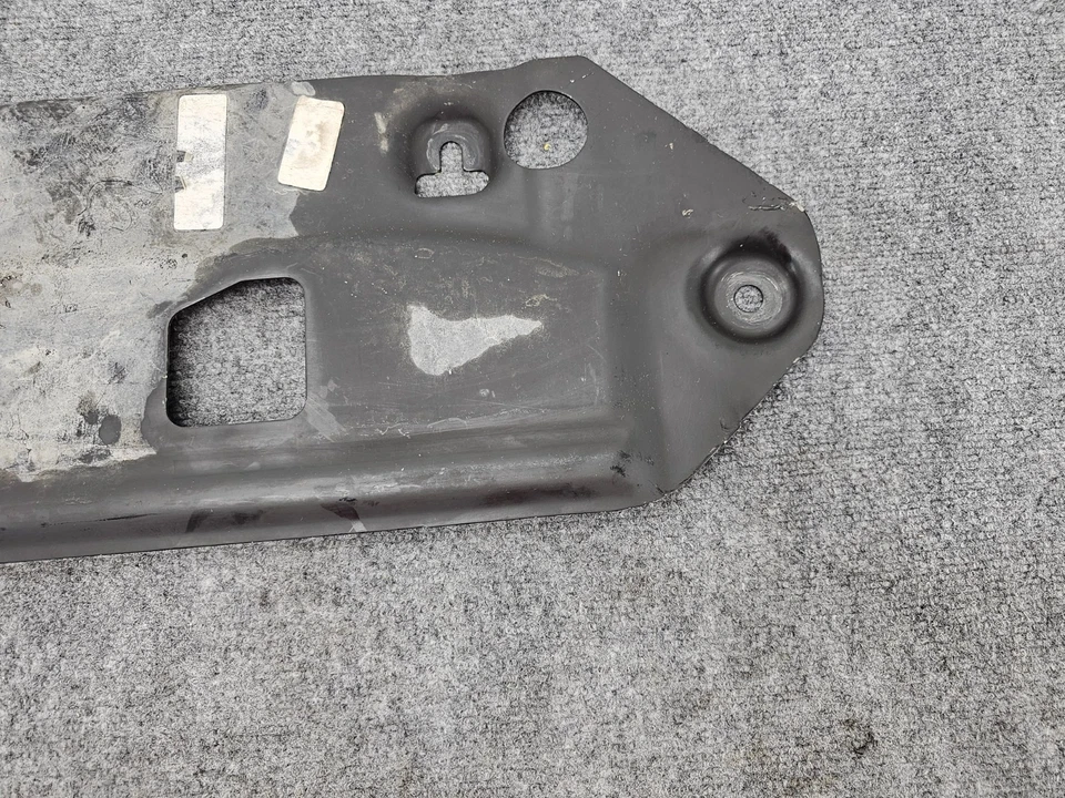 DODGE DURANGO GT 11-26 AWD DEBAJO DEL COCHE PROTECTOR CONTRA SALPICADURAS MOTOR SOPORTE MONTAJE Foto 3 de 4