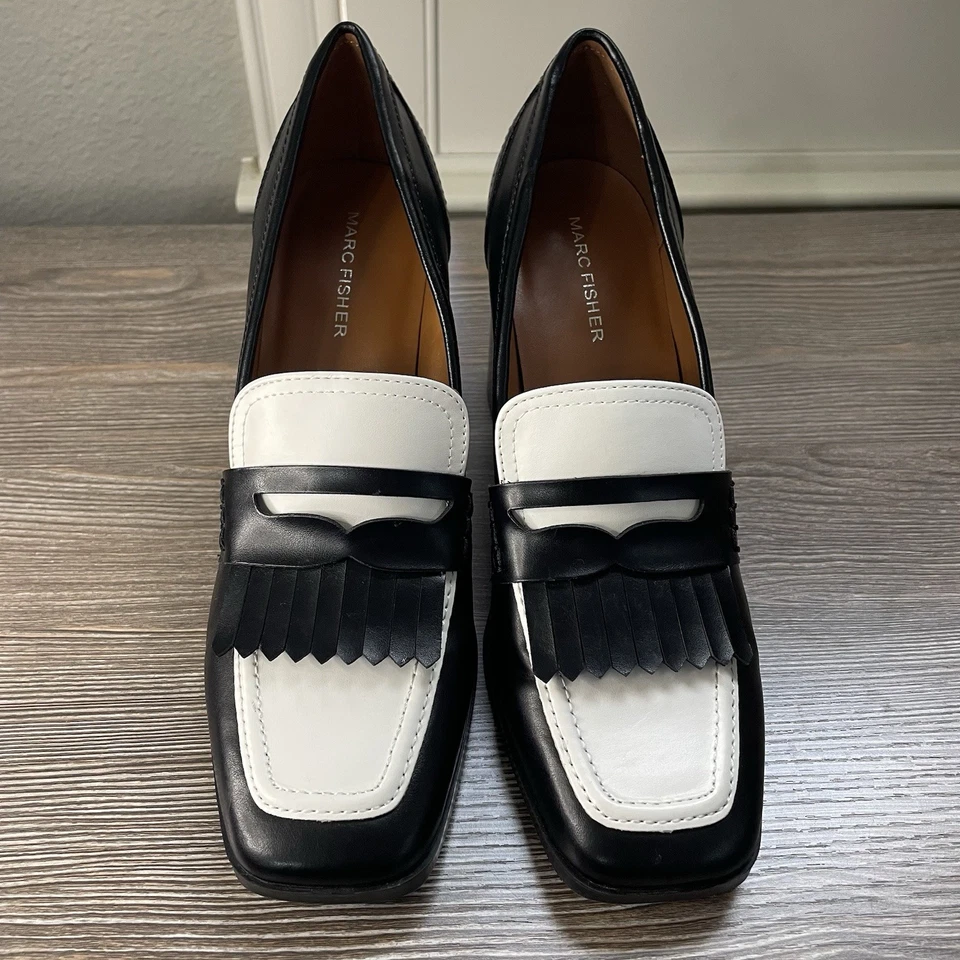 *USADO EN EXCELENTE ESTADO* Mocasín para mujer Marc Fisher Hamish blanco y negro tacones gruesos en bloque, talla 9 Foto 4 de 4