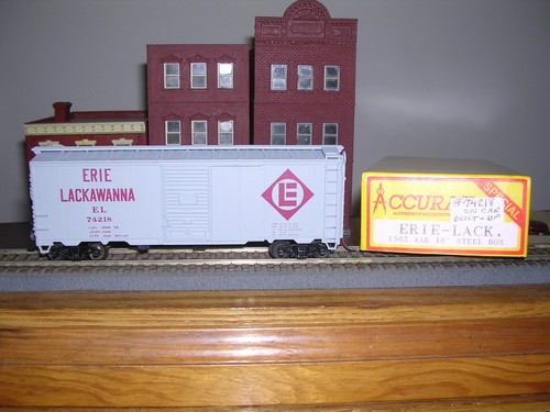 Coche de caja de acero ACCURAIL #1503 Erie Lackawanna "gris" 40' AAR #74218 H.O. 1/87 | Zustand: New