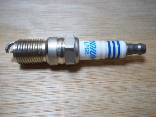 NGK LPG5 Spark Plugs sold in singles - Picture 3 of 11