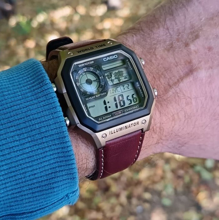 ✨新品✨カシオ AE-1200WHL-5AV メタリックブラウン レザー 腕時計 AE-1200WHL-5AV