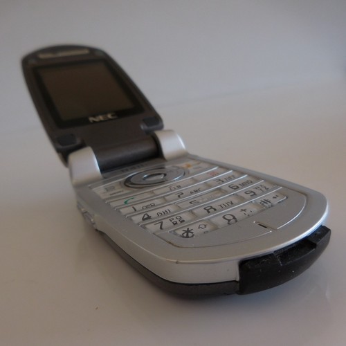 Téléphone mobile NEC N4IIi avec chargeur - Photo 8 sur 12