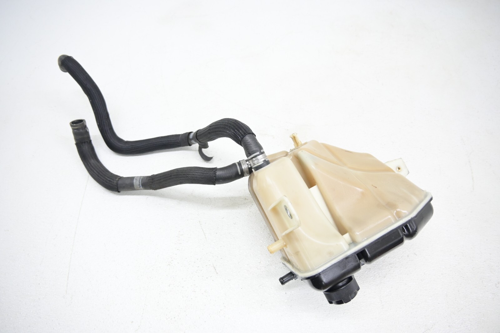 ⭐ 14-20 Maserati Ghibli Quatt 3.0l V6 Engine Radiator Coolant Expansion Tank Oem