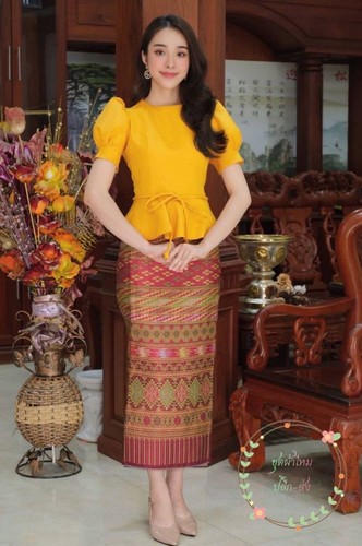 LAOS/THAI TRADITIONAL SILK BLOUSE SHIRTS - THAI TRADITIONAL CLOTHING AND DRESS - Picture 14 of 20