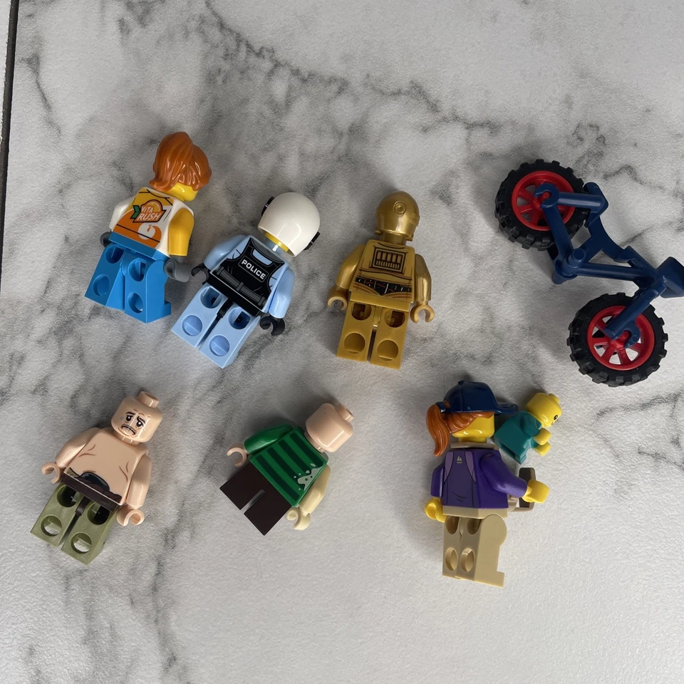 Lego Minifigure Parts Pieces Star Wars City Baby Mom C3PO Malakili Etc B9-908 - Image 4 of 4