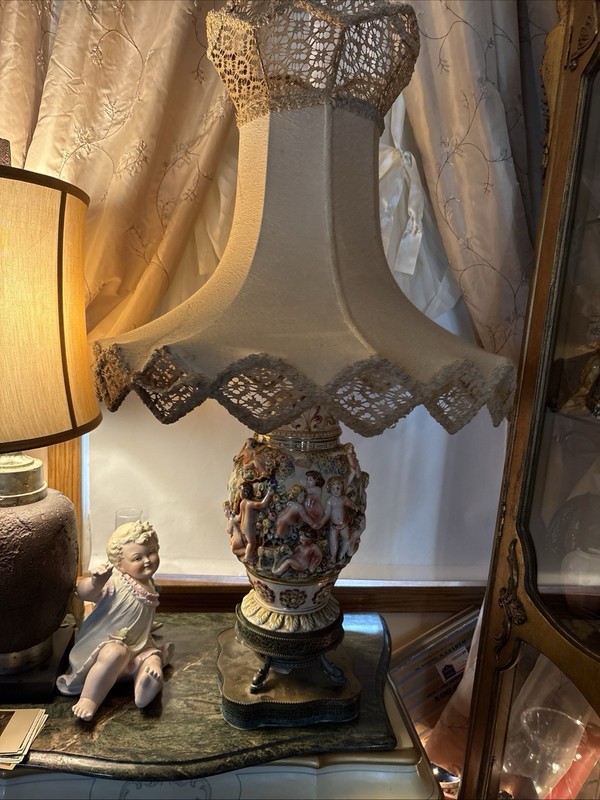 Vintage 35" CAPODIMONTE PAINTED PORCELAIN Table Lamp Italy 18 CHERUBS Amazing