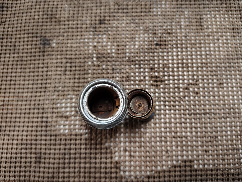 1965 Pontiac Catalina Ventura 2 + 2 Bonneville Grand Prix Cigarette Lighter - Image 4 of 4