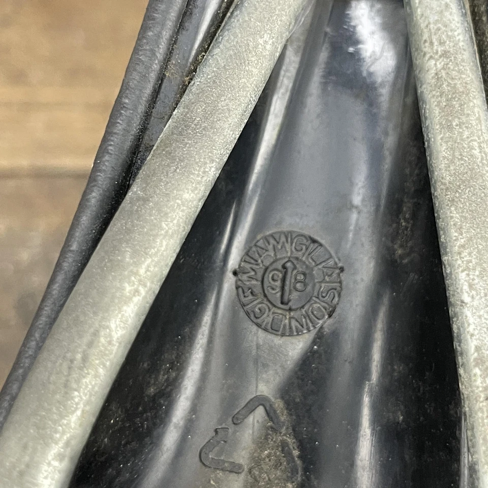 Selle San Marco Slim Line Saddle Black Racing Road Bike Seat 1990s 130mm Italy - Image 4 of 4