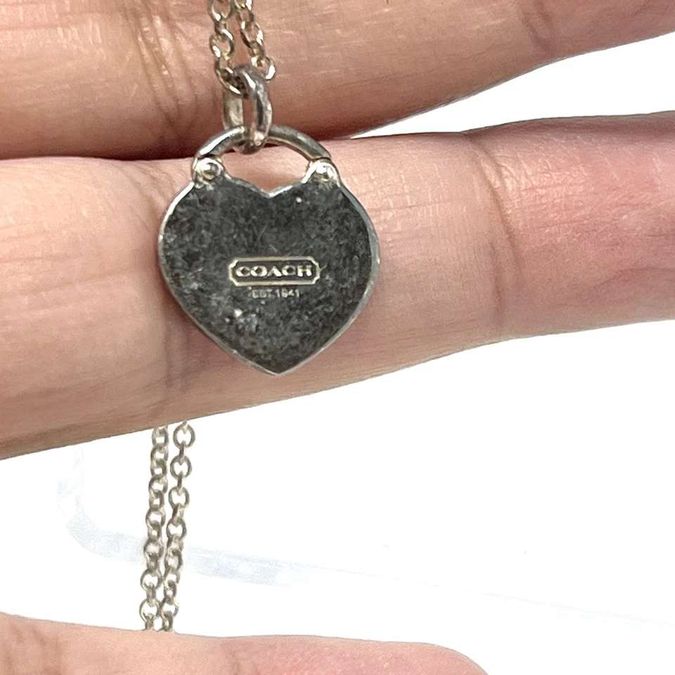 Collar de cadena Coach vintage de plata de ley 925 con dije de corazón Foto 3 de 4