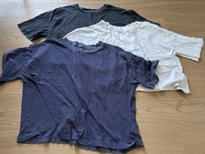 3 pack of Gap cropped t-shirts in black, whit...