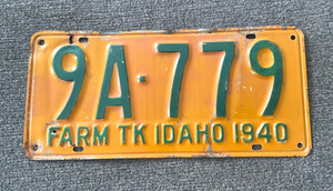 RARE 1940 IDAHO FARM TRUCK LICENSE PLATE GREEN TOUCH UP TOUGH PLATE TO FIND!