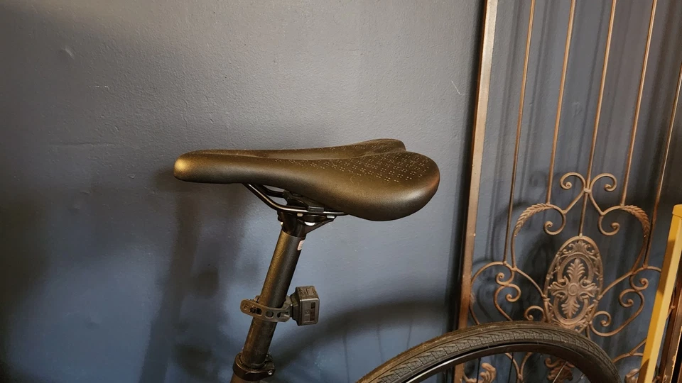 Used TREK FX 3 Disc Brakes M With Bike Lock - Image 3 of 4