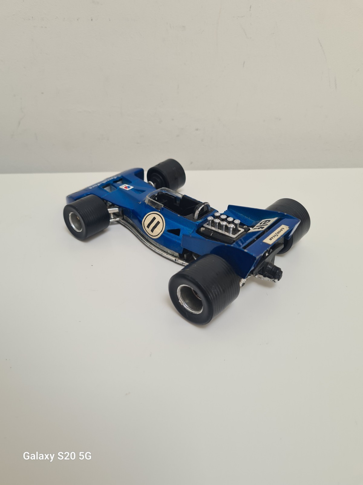 Picture 2 of 12