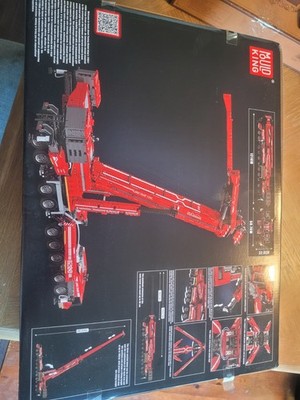 Mould King 17008 Red Liebherr LTM 11200 Crane (8,506 Pcs) - Motorized & RC