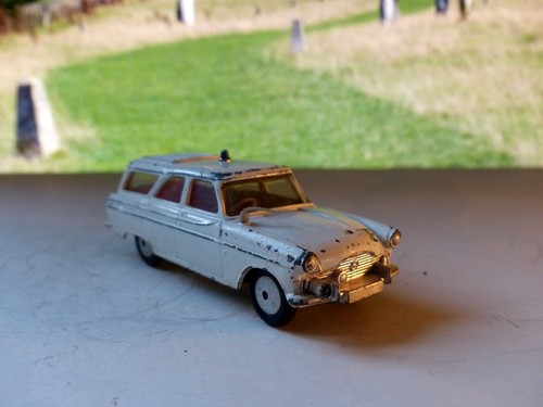 Corgi Toys 419 Ford Zephyr Estate Motorway Police Patrol - 第 3/8 張圖片