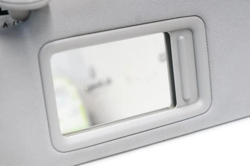 Toyota Camry 2017 conductor izquierdo parasol tela 74310-06581-A4 fabricante de equipos originales  Foto 3 de 4