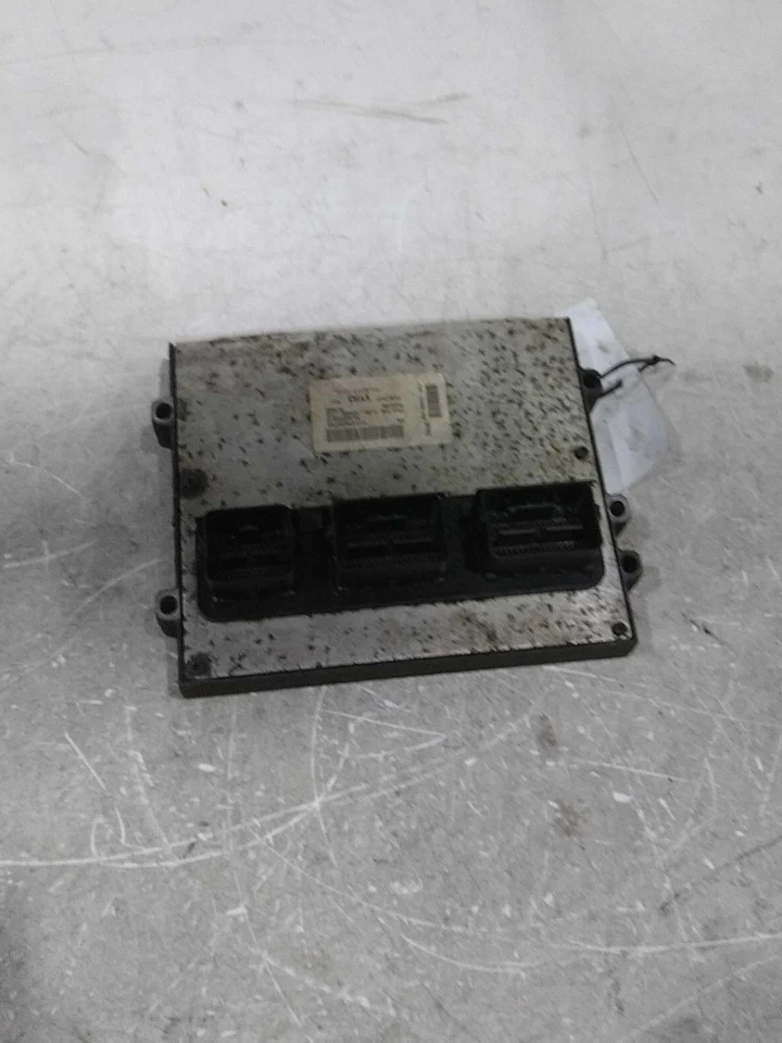 Módulo de control del motor Saturn Outlook 2007 ECM 19210736 169 k millas Foto 4 de 4