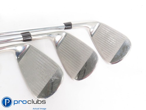 Mint Callaway Paradym Ai Smoke Iron Set 5-Pw, Aw Regular Elevate Mph 95