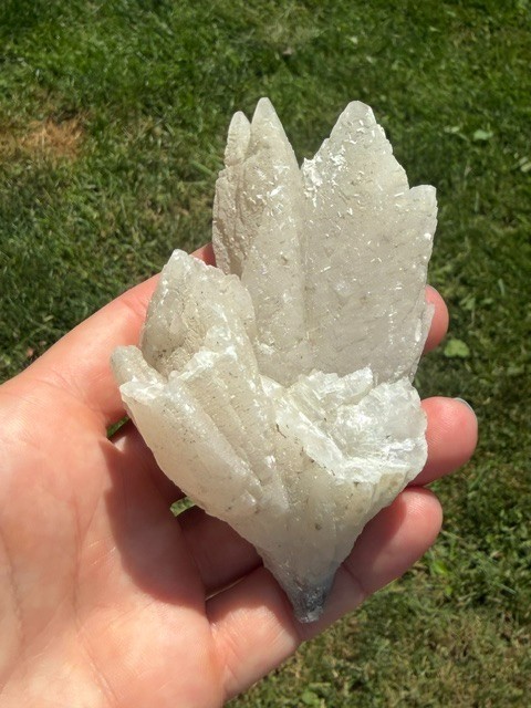 146 Gram Vera Cruz Calcite UV Reactive Natural Mineral Specimen from Mexico