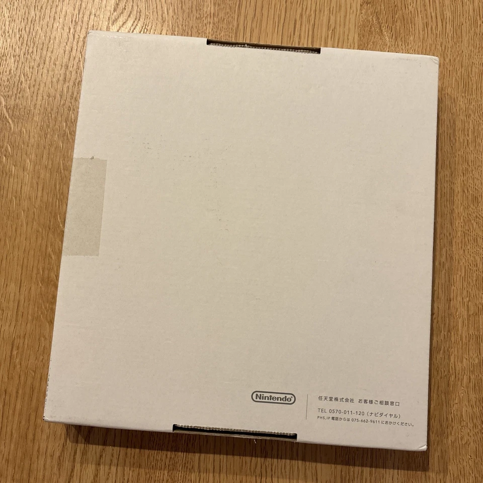 Club Nintendo Super MarioBro. 25th Anniversary Characters Badge Collection - Image 2 of 3