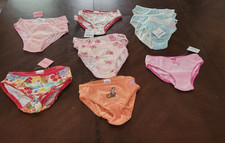 Brand New Girls White Underwear with Floral Pattern Size 3-4/3- Pink Pair LS 