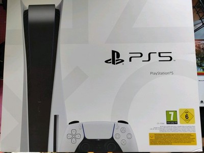 PS5 Disc-Version mit 2 Spielen und Schwarzen Plates