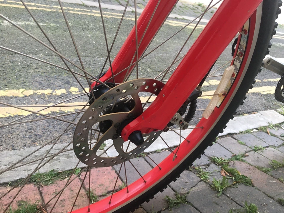 Ridgeback Terrain Black and Red Mountain Bike 26" Wheels - Image 4 of 4