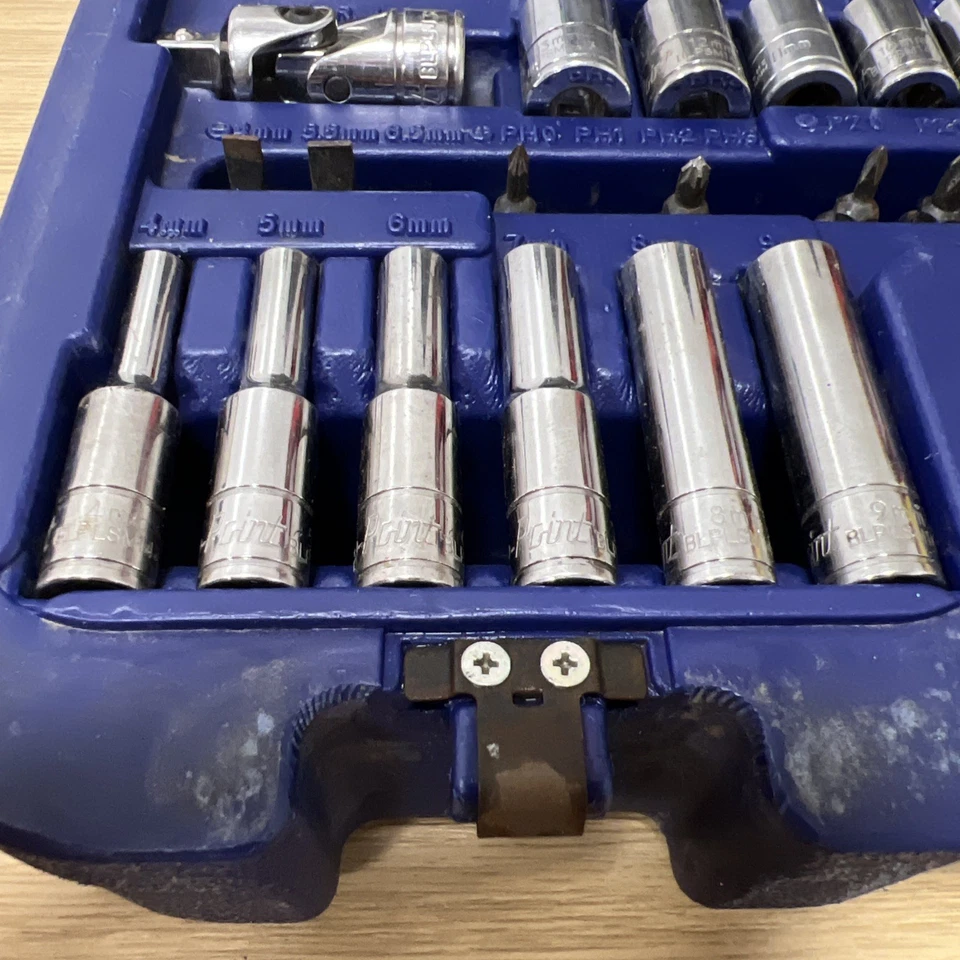 BLUE-POINT 100pc 1/4 3/8 GENERAL SERVICE SET 2100MBPGSSUK - Image 3 of 4