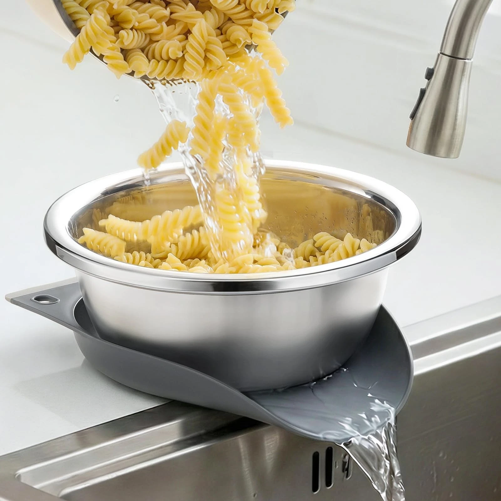 3.5QT Hands-Free 304 Stainless Steel Strainer and Colander with Self-Draining...