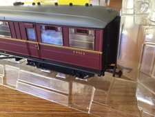 Hornby R4263B E9132E Ex-LNER Buffet Car 61ft 6in Maroon 