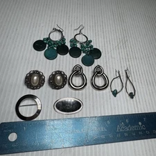 Lot Of 5 Dangle Costume Earrings Pierced Mix Gold Tone / Blue & 2 Pins