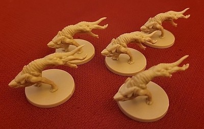 Project Elite RUNNER Minis Lot Pack x 5 Miniature Figures Alien Attack Dogs