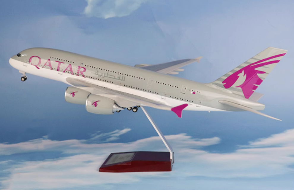 46CM 1:160 QATAR AIRBUS A380 Passenger Plane Landing Gear