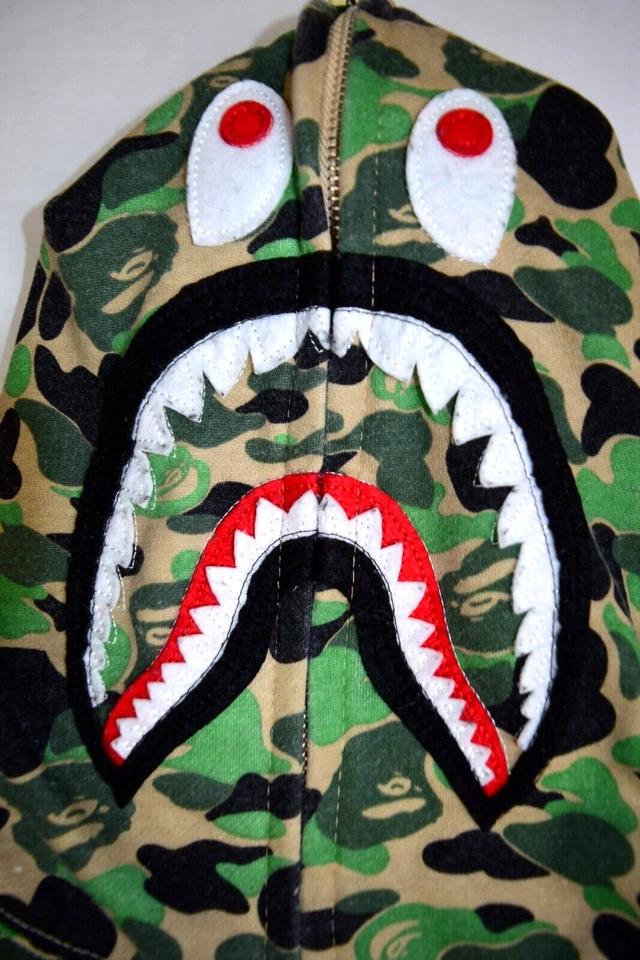 Bathing Ape Bape 绿色浮雕鲨鱼连帽衫运动衫女式大号 — 第 2/4 张图片