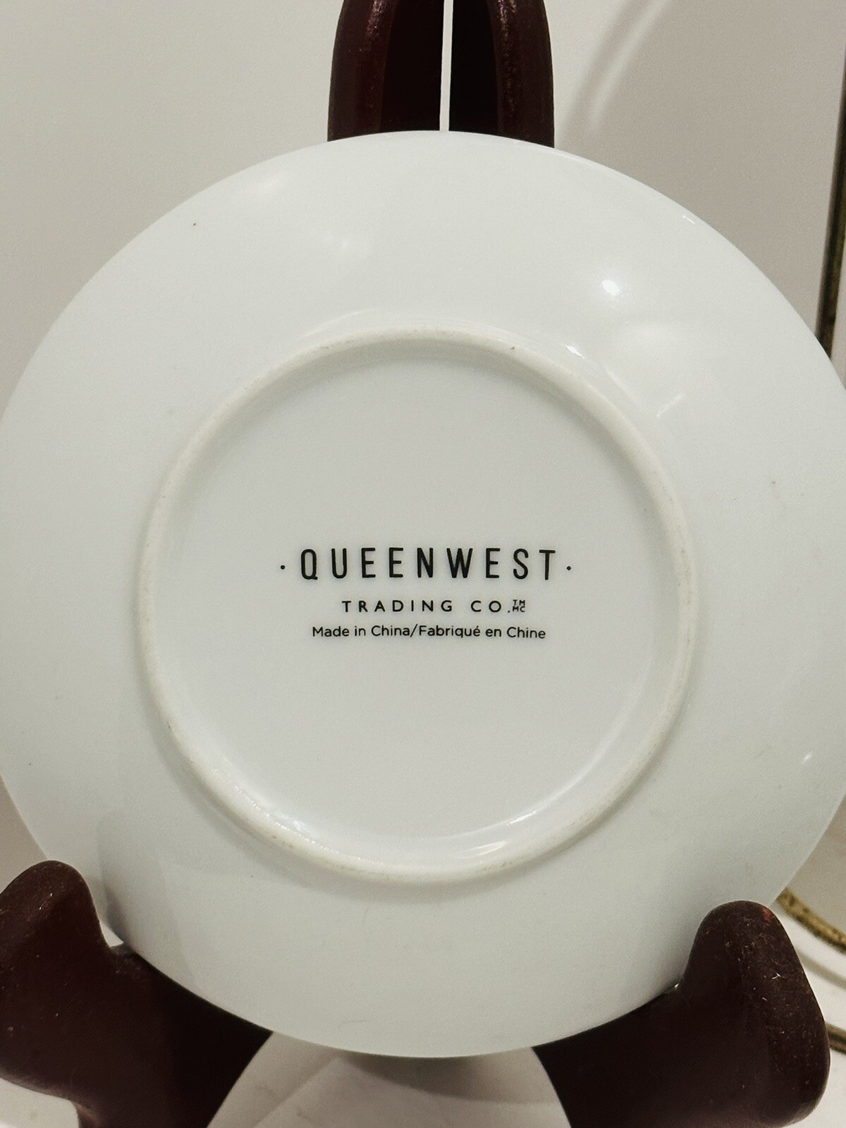 Queen West Trading Company 4 Rare Stackable Mugs In Stand With Saucers